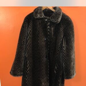 Gallery Chevron Pattern Teddy Jacket - Black and Brown
